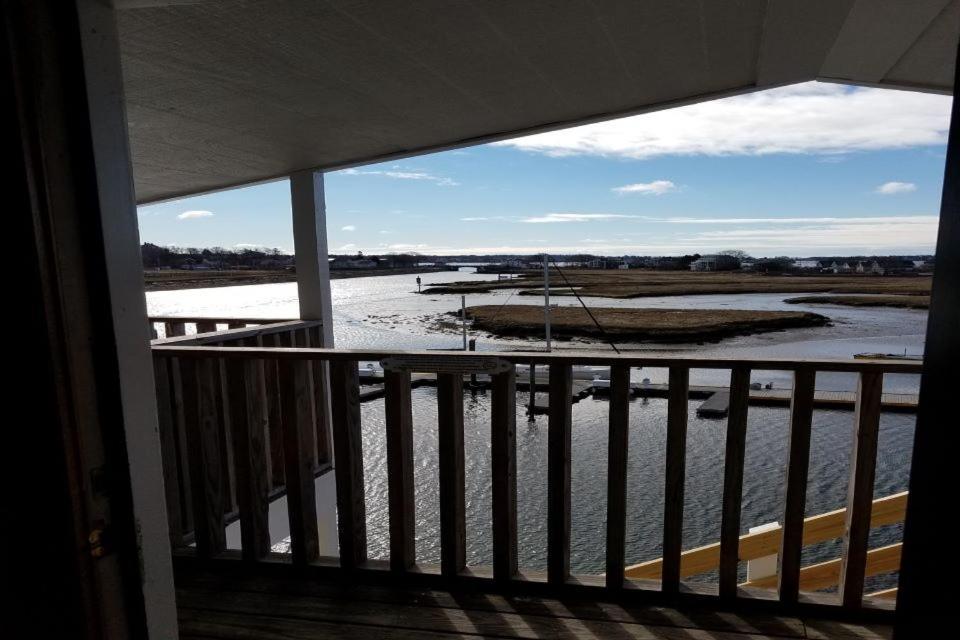 The Hotel At Cape Ann Marina Gloucester Exterior photo